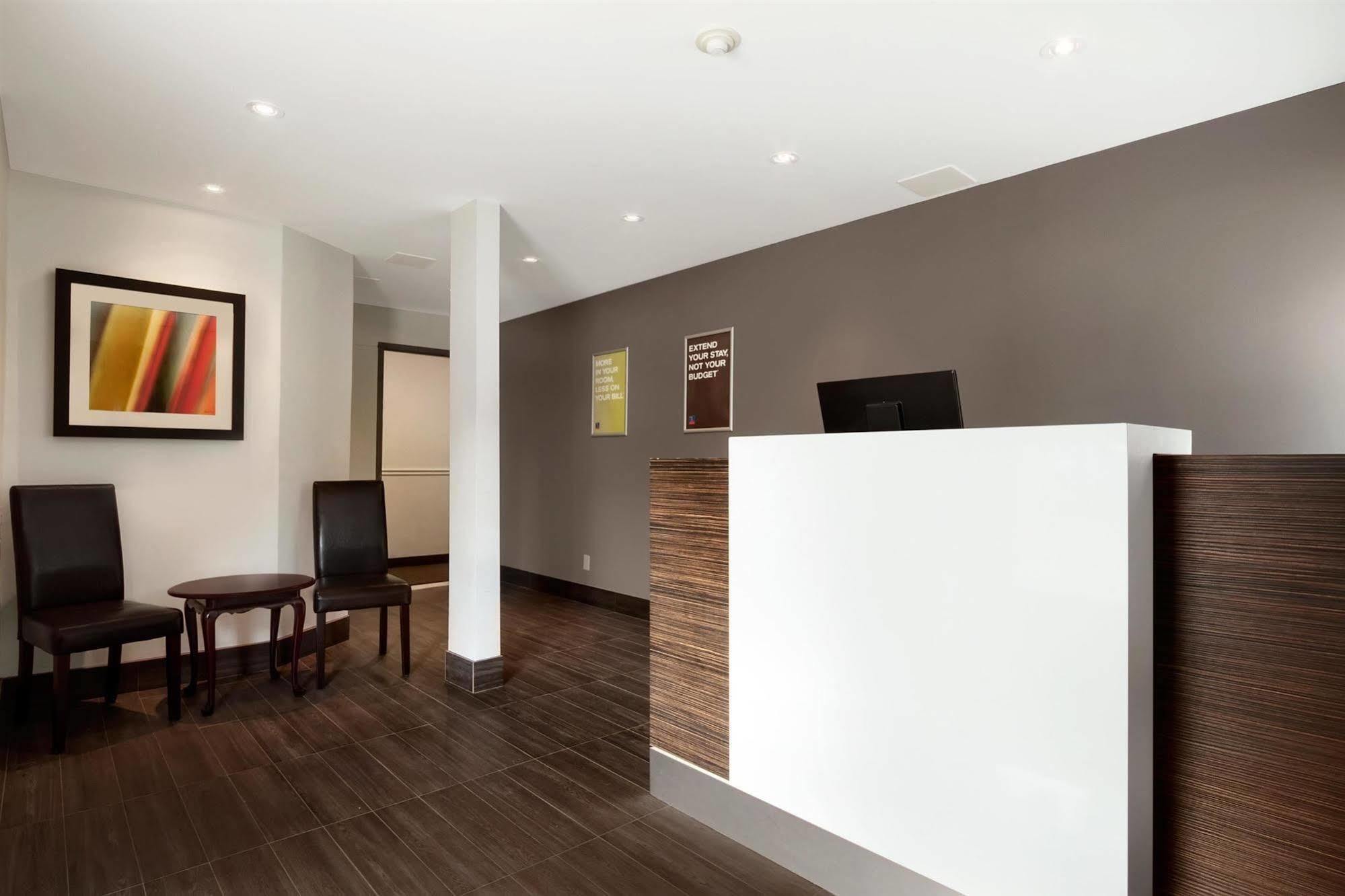 Studio 6 Downtown Toronto Exterior foto